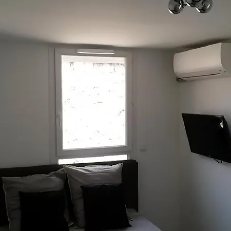 Daire Safranier Townhouse Antibes