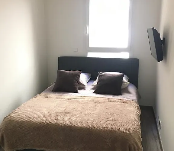 Safranier Townhouse アパート アンティーブ