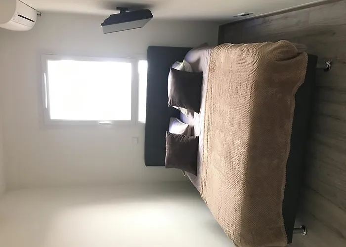 アパート Safranier Townhouse