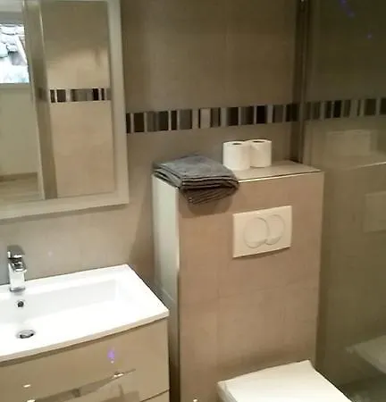 Safranier Townhouse * Антіб