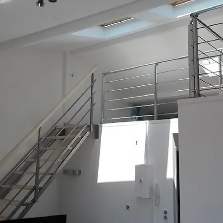 Апартаменти Safranier Townhouse