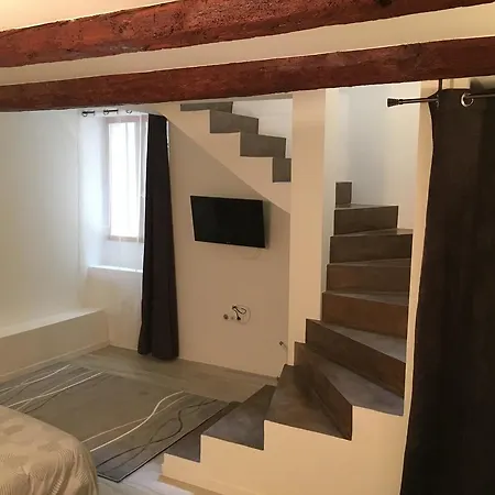 Safranier Townhouse Апартаменти