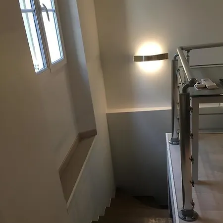 Safranier Townhouse Антіб