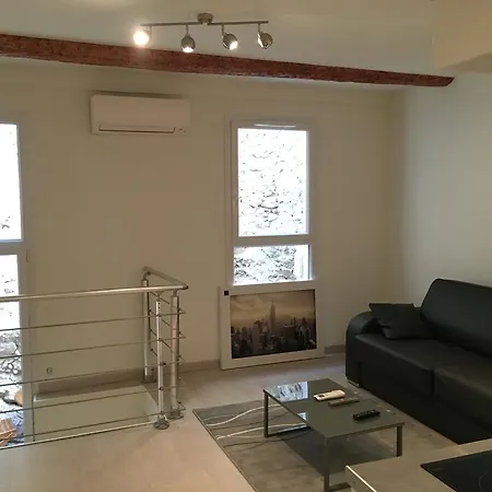 Lejlighed Safranier Townhouse *