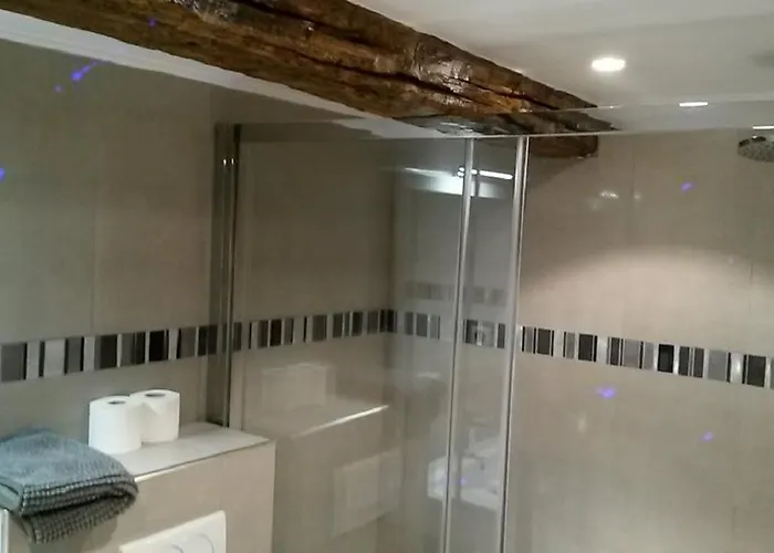 Safranier Townhouse Апартаменти Антіб