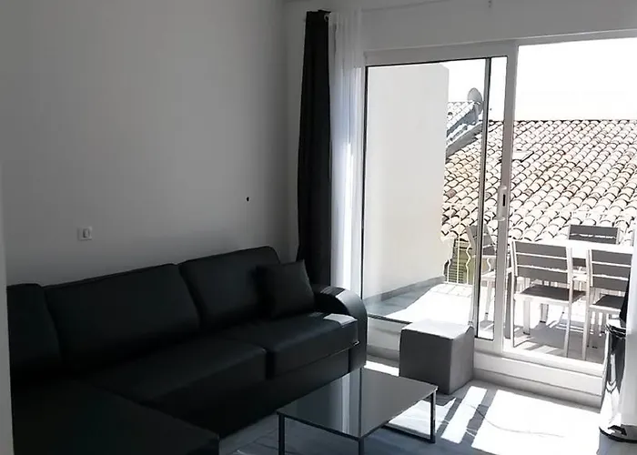 Safranier Townhouse Апартаменти