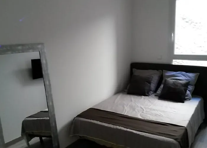 Safranier Townhouse Апартаменти Антіб