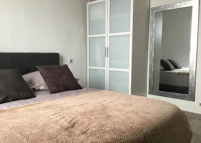 Апартаменти Safranier Townhouse Антіб